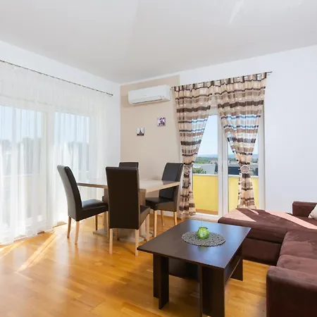 Apartment Tina - A4 Second Floor - Mpolo Medulin