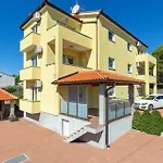 Tina - A4 Second Floor - Mpolo Apartman *